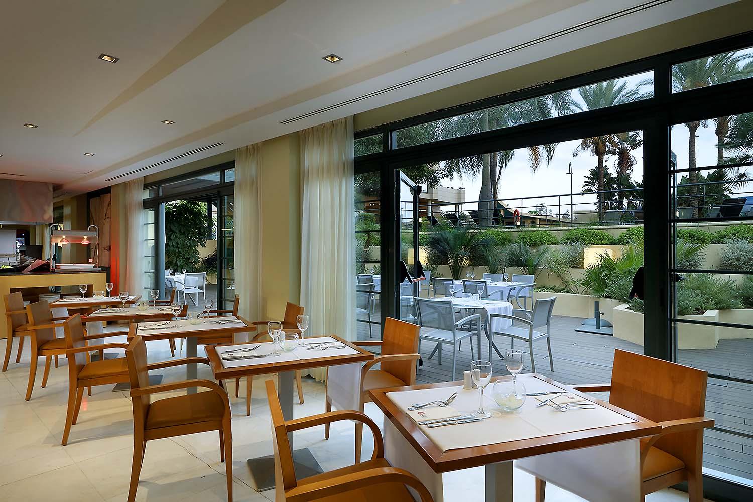 Exe Estepona Thalasso & Spa- Adults Only Bagian luar foto
