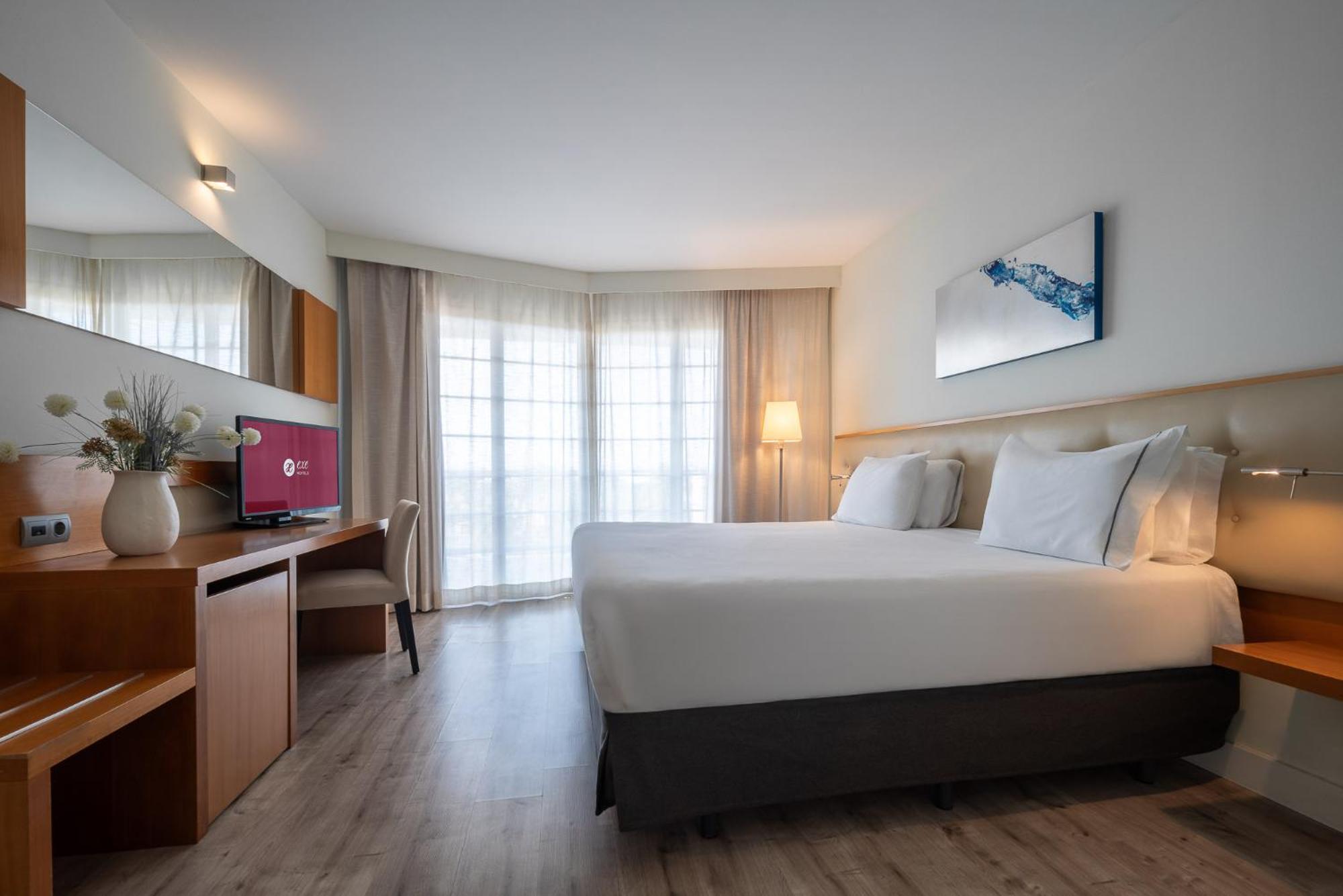 Exe Estepona Thalasso & Spa- Adults Only Bagian luar foto