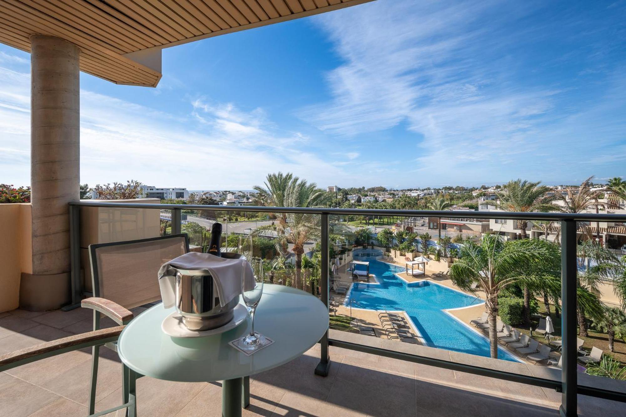 Exe Estepona Thalasso & Spa- Adults Only Bagian luar foto