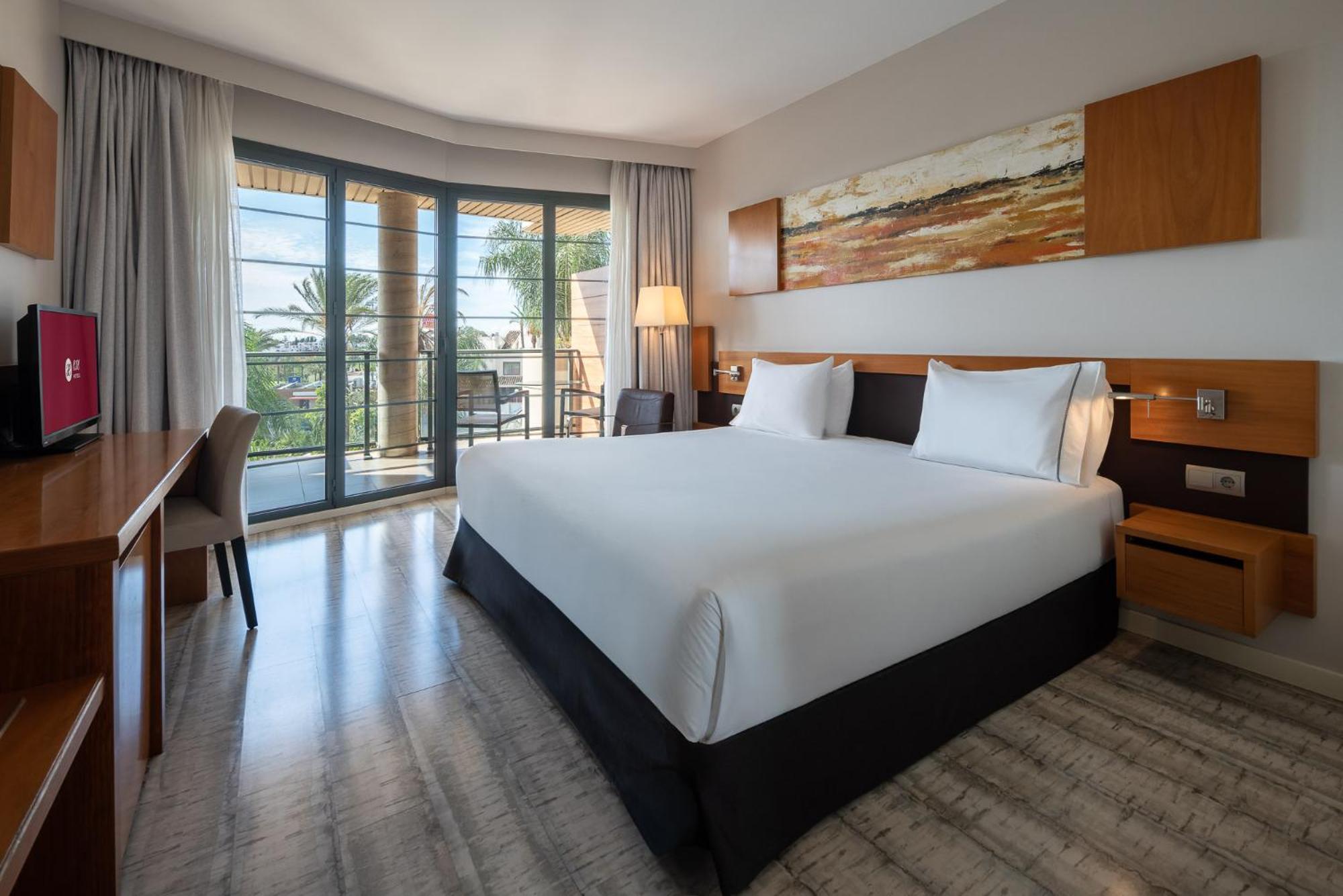 Exe Estepona Thalasso & Spa- Adults Only Bagian luar foto