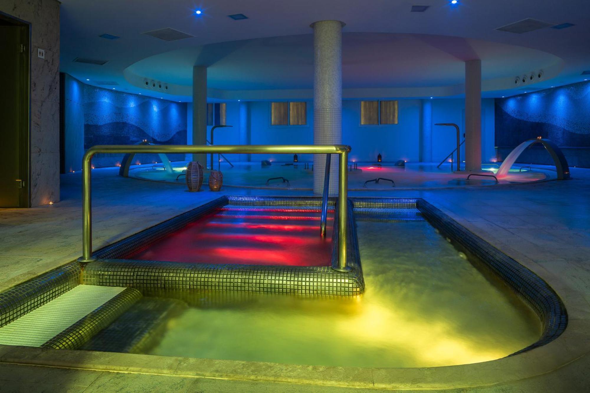 Exe Estepona Thalasso & Spa- Adults Only Bagian luar foto