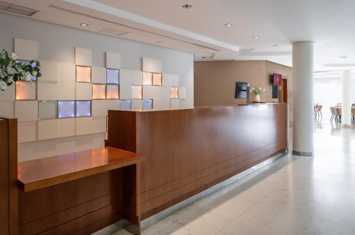 Exe Estepona Thalasso & Spa- Adults Only Bagian luar foto