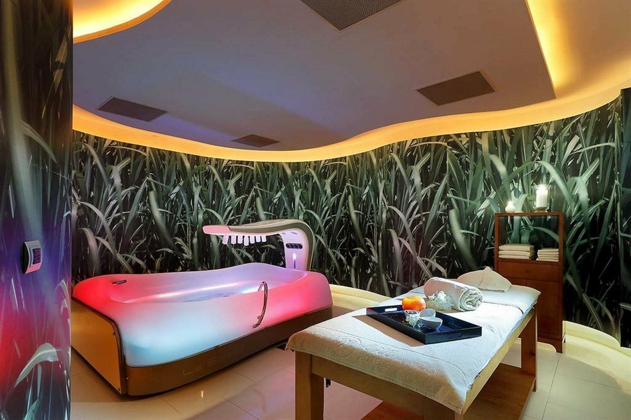 Exe Estepona Thalasso & Spa- Adults Only Bagian luar foto